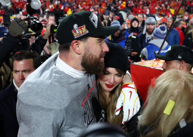 Taylor swift travis kelce: The Buzz Surrounding the Celebrity Duo